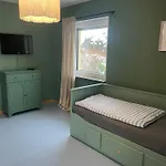 Strandhaus Sonnenseite Links, Nur 100m Vom Senftenberger 펜션 센프텐베르크