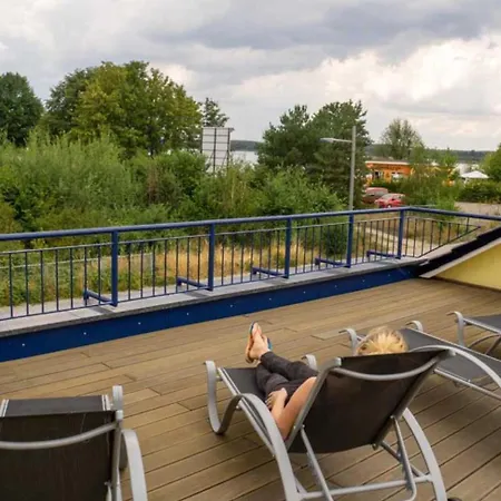 Ferienhaus Strandhaus Sonnenseite Links, Nur 100M Vom Senftenberger See בית נופש זנפטנברג