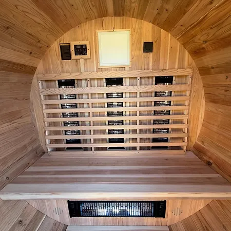 Strandhaus Sonnenseite Links, Nur 100m Vom Senftenberger Dom wakacyjny