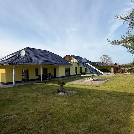 Strandhaus Sonnenseite Links, Nur 100m Vom Senftenberger 別荘 *