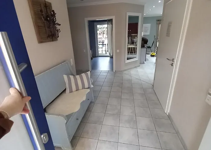 Strandhaus Sonnenseite Links, Nur 100m Vom Senftenberger *