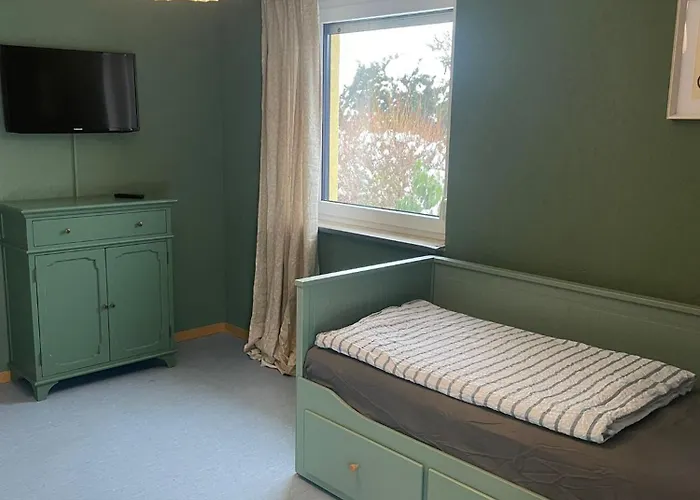 Strandhaus Sonnenseite Links, Nur 100m Vom Senftenberger بيت للعطل سنفتنبرغ