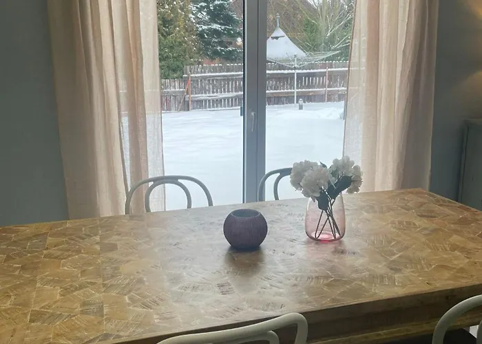 Strandhaus Sonnenseite Links, Nur 100m Vom Senftenberger بيت للعطل سنفتنبرغ