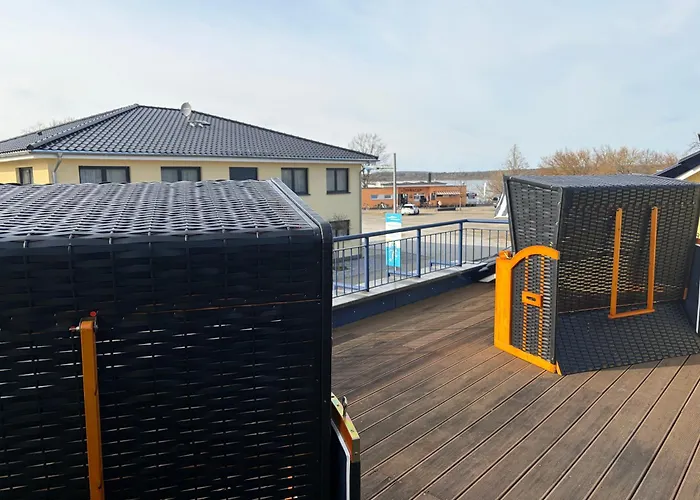 Strandhaus Sonnenseite Links, Nur 100m Vom Senftenberger بيت للعطل سنفتنبرغ